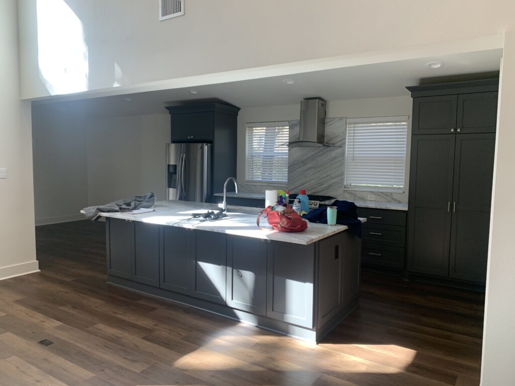 Large kitchen with an island 
